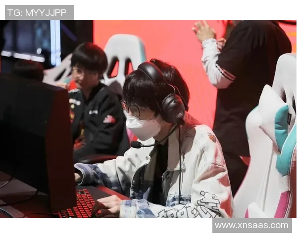 FPX战队在S15LOL赛事中比分与CSGO表现的转变分析与影响探讨